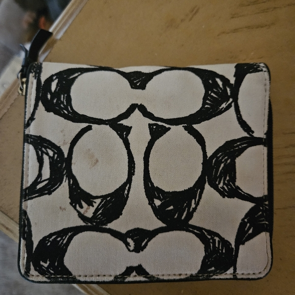 Coach medium size wallet - Picture 2 of 3